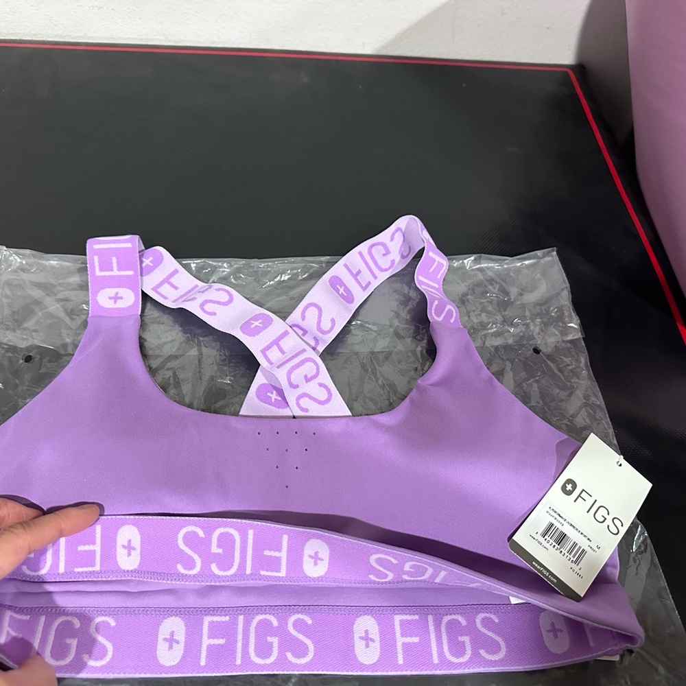 FIGS- sports bra- new with tags.